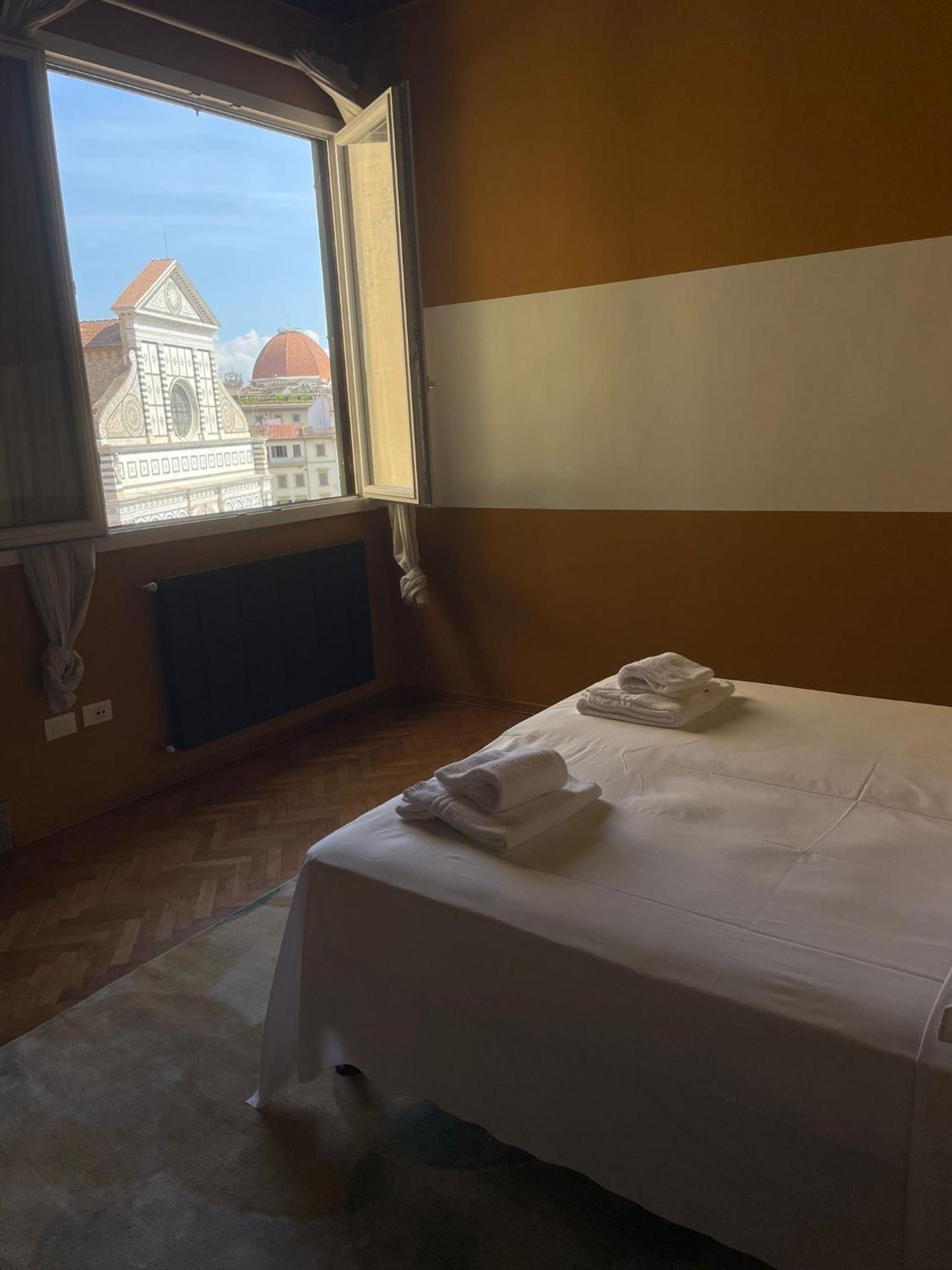 Отель Casa Francis Флоренция Экстерьер фото